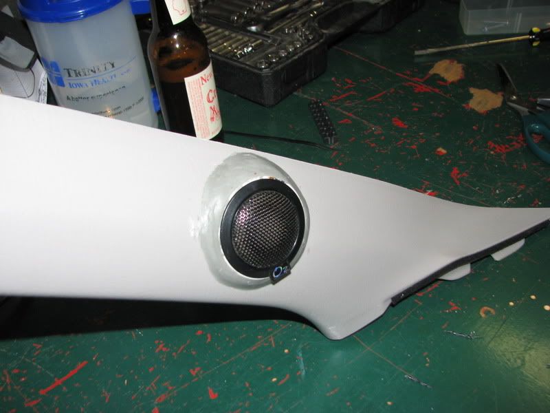 How to mount tweeter anglemounts on dash?